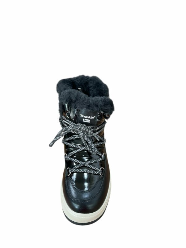 BOTA BOOMB