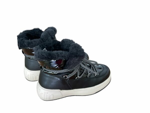BOTA BOOMB