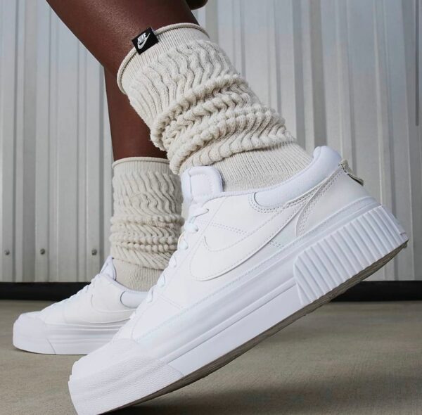 NIKE COURT LEGACY