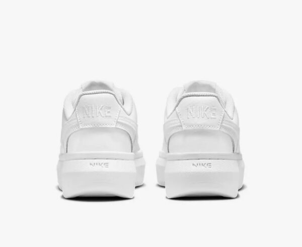 NIKE COURT VISION