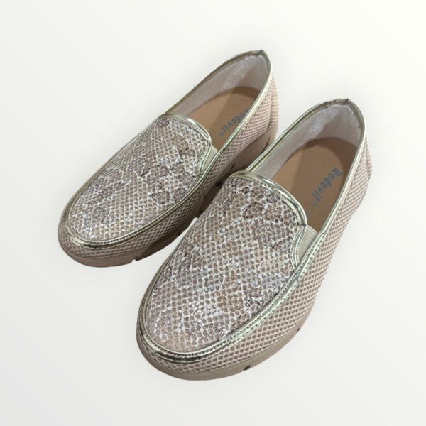 WhatsApp Image 2026-05-02 at 10.55.41 AM ZAPATILLA 241/243