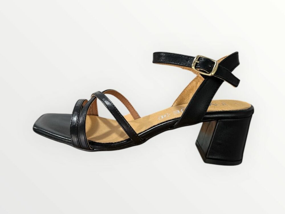 SANDALIA 235
