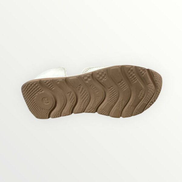 Imagen de WhatsApp 2025-09-10 a las 20.09.27_b5ed970f SNEAKERS 3801