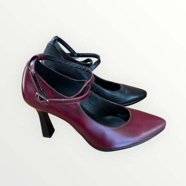 Imagen de WhatsApp 2025-09-11 a las 20.08.39_f527ac1f ZAPATO SYRA 38