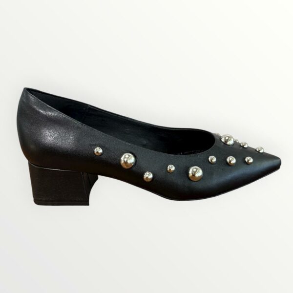 Imagen de WhatsApp 2025-09-30 a las 18.51.43_4c8b4280 ZAPATO RABAT8 PERLAS