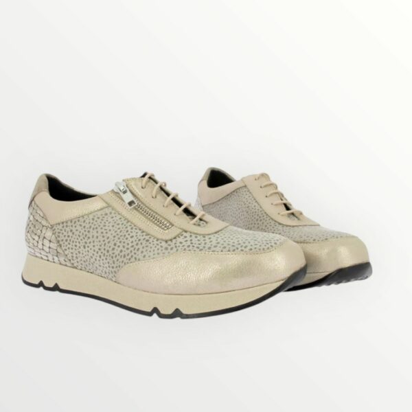 IMG-20251015-WA0034 SNEAKERS 82832