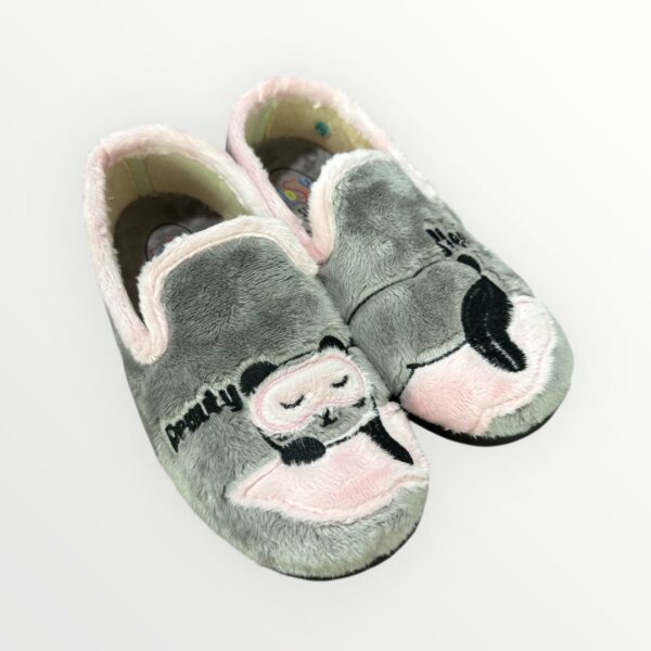 Imagen de WhatsApp 2025-10-10 a las 17.52.10_0487bcd5 ZAPATILLA OSO PANDA