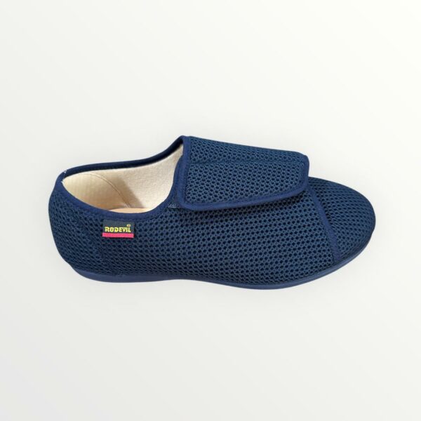 Imagen de WhatsApp 2025-10-11 a las 10.28.48_448e2456 ZAPATILLA ANCHO ESPECIAL