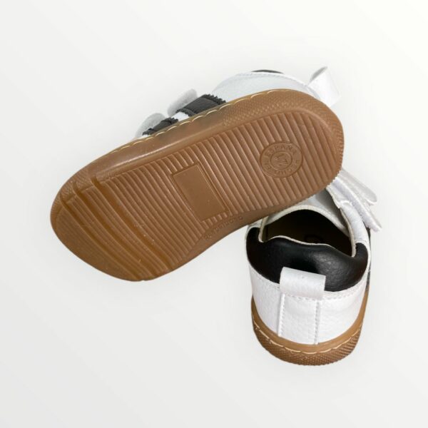 Imagen de WhatsApp 2025-10-14 a las 11.53.12_473659ee SNEAKERS CZ139