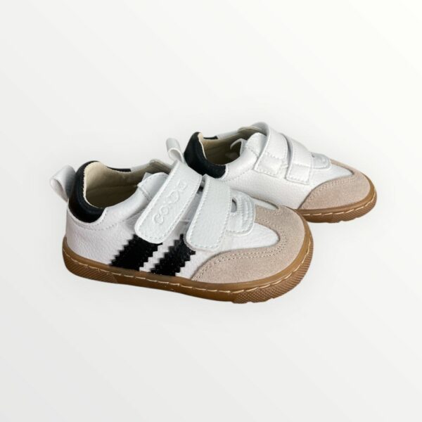 Imagen de WhatsApp 2025-10-14 a las 11.53.12_be652b18 SNEAKERS CZ139