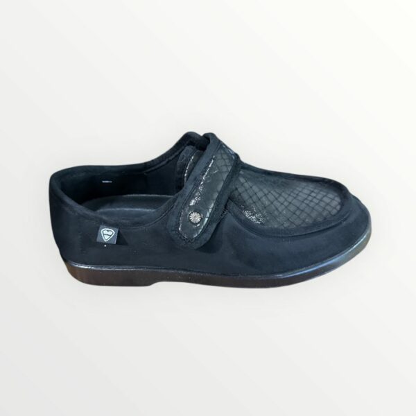 Imagen de WhatsApp 2025-10-24 a las 18.34.35_c227df71 ZAPATILLA MICRO 2022