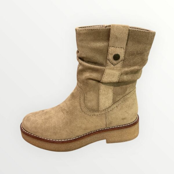 Imagen de WhatsApp 2025-11-17 a las 17.43.05_837b64c0 BOTA ARRUGADA VR5-2011