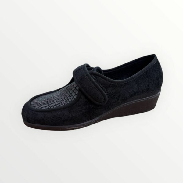 WhatsApp Image 2025-12-23 at 18.03.02 (1) ZAPATILLA 1595 BRILLO