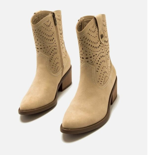 WhatsApp Image 2026-01-29 at 18.33.57 (1) BOTIN TANUBIS PERFORADO