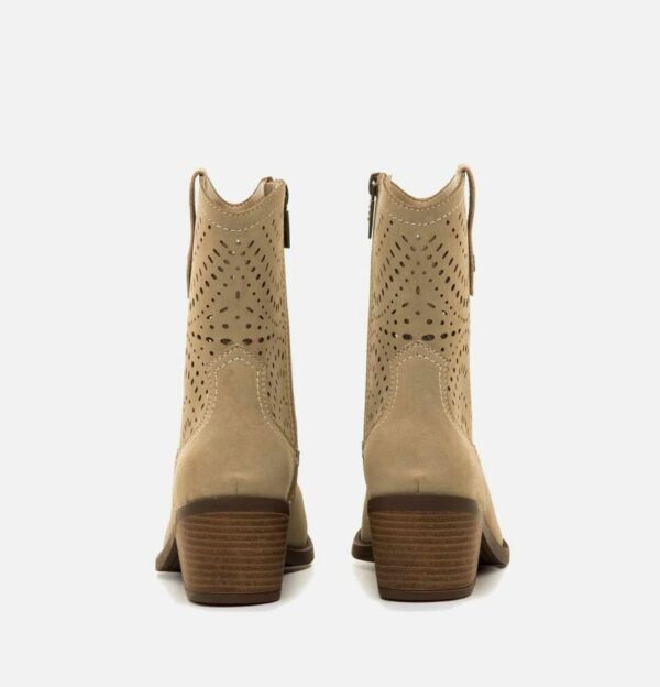 WhatsApp Image 2026-01-29 at 18.33.57 (2) BOTIN TANUBIS PERFORADO