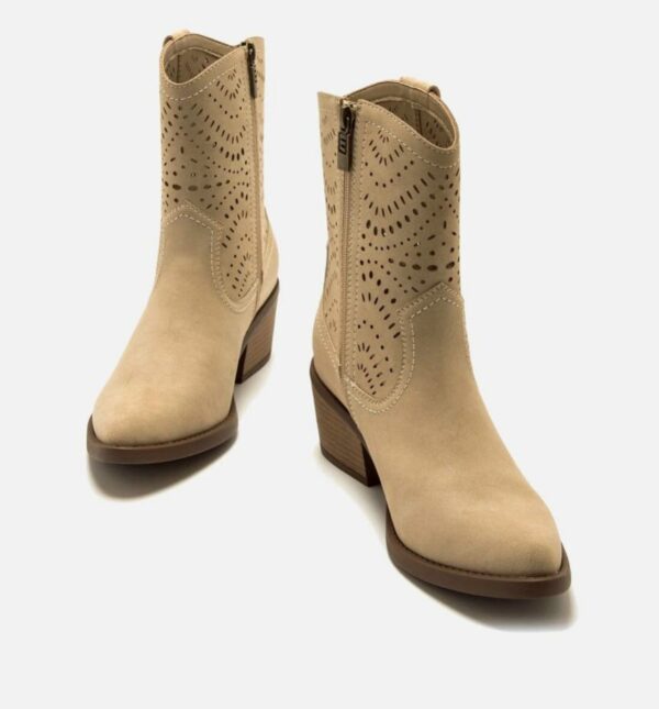 WhatsApp Image 2026-01-29 at 18.33.57 (4) BOTIN TANUBIS PERFORADO