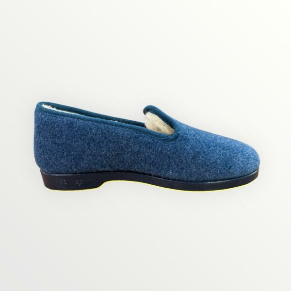 WhatsApp Image 2026-02-04 at 18.53.25 (1) ZAPATILLA 216 INDIGO