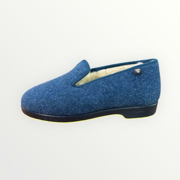 WhatsApp Image 2026-02-04 at 18.53.25 ZAPATILLA 216 INDIGO