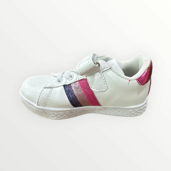 SNEAKERS DETALLES METALIZADOS