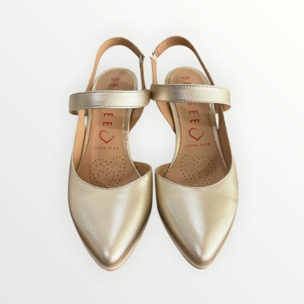 WhatsApp Image 2026-04-01 at 6.07.28 PM (3) ZAPATO SAGA18