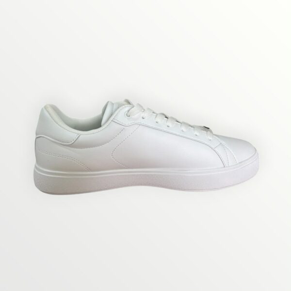 WhatsApp Image 2026-07-04 at 1.18.57 PM (2) SNEAKERS CCLASW2602